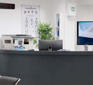 Waiting room shown as an example for healthcare facilities with a MOBATIME DK digital indoor clock as a preview image.