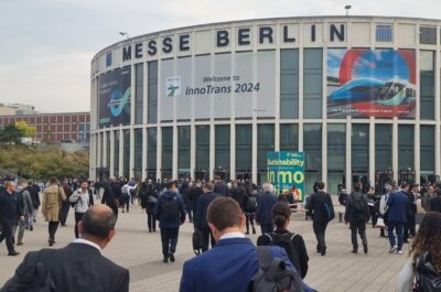 Vista frontal del edificio InnoTrans 2024
