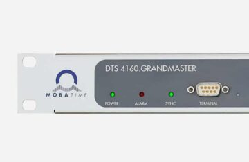Le serveur de temps MOBATIME DTS 4160, doté d'un design élégant et de fonctionnalités avancées de synchronisation du temps.