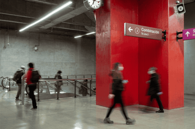 Ñuñoa - horloge ferroviaire suisse